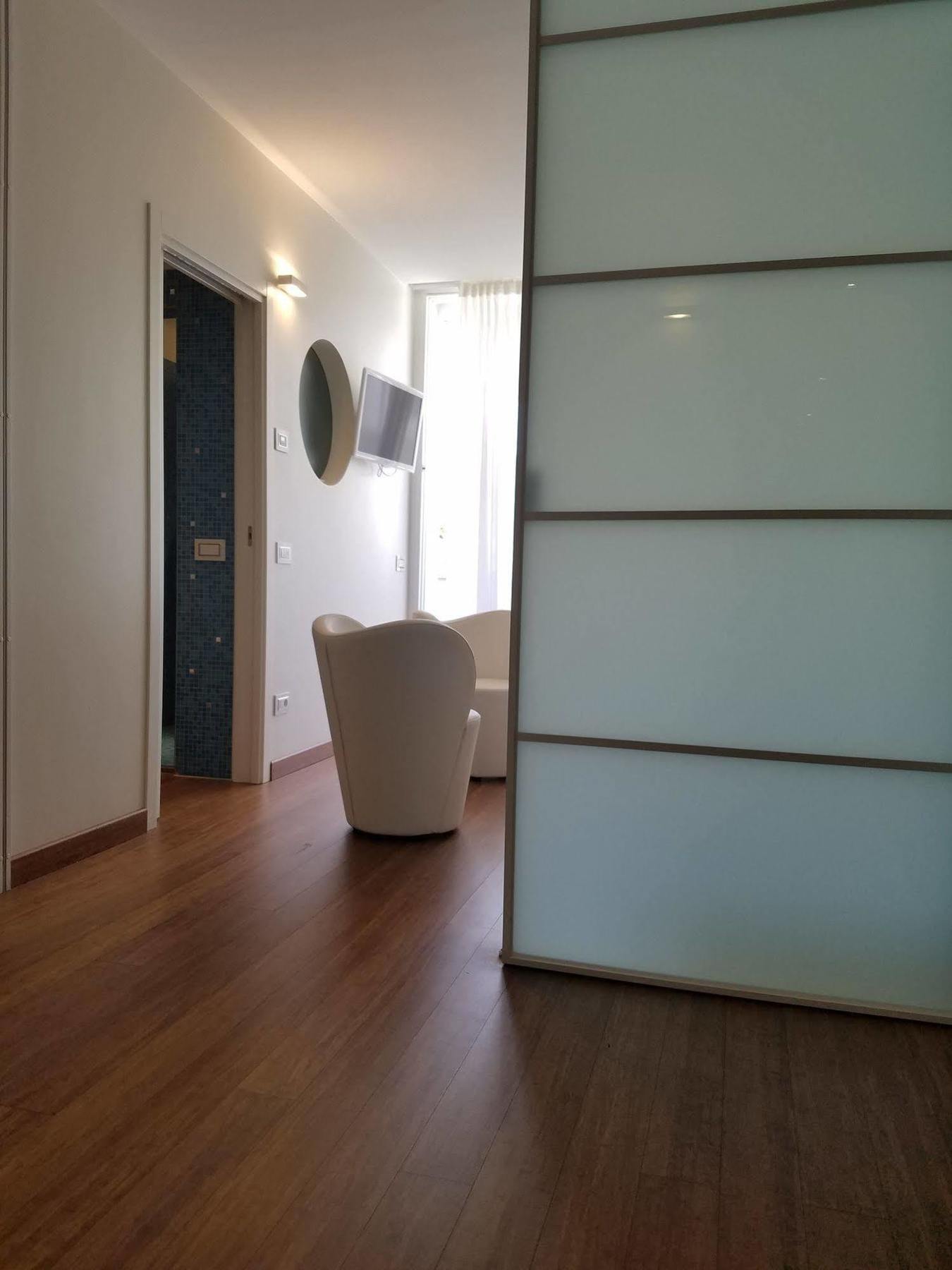 T-suite Hotel