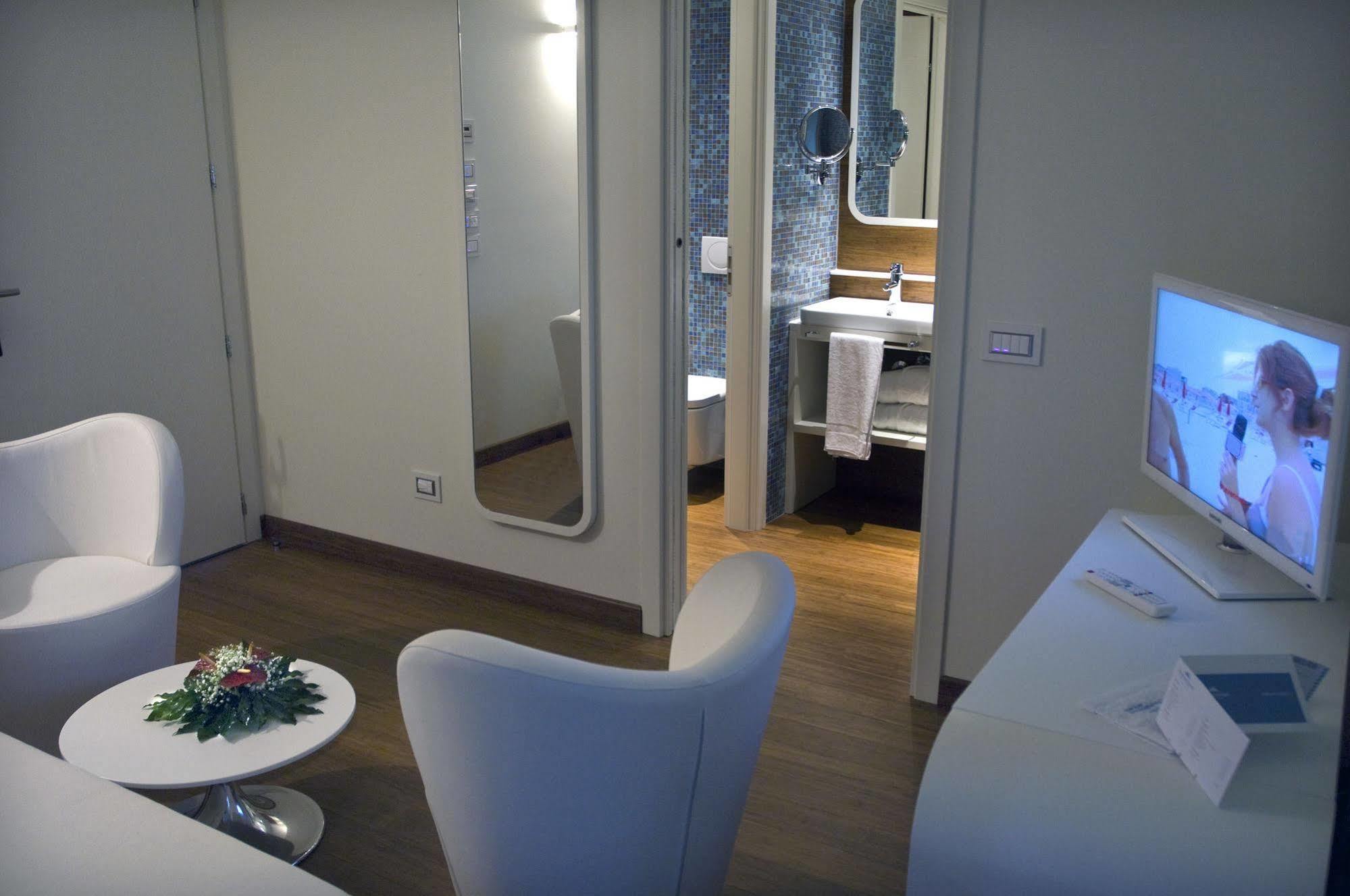T-suite Hotel