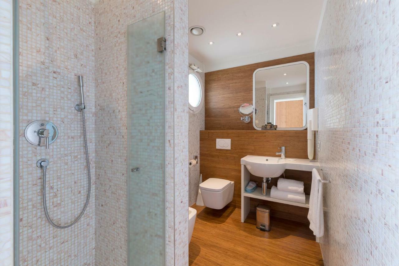 T-suite Hotel 4*